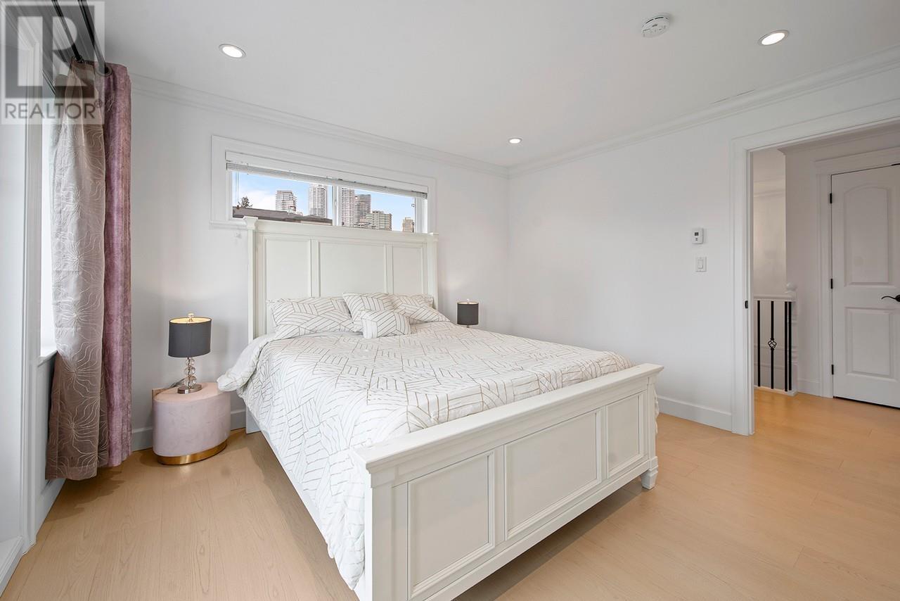 Photo 9 of 4637 Buxton Court, Burnaby BC