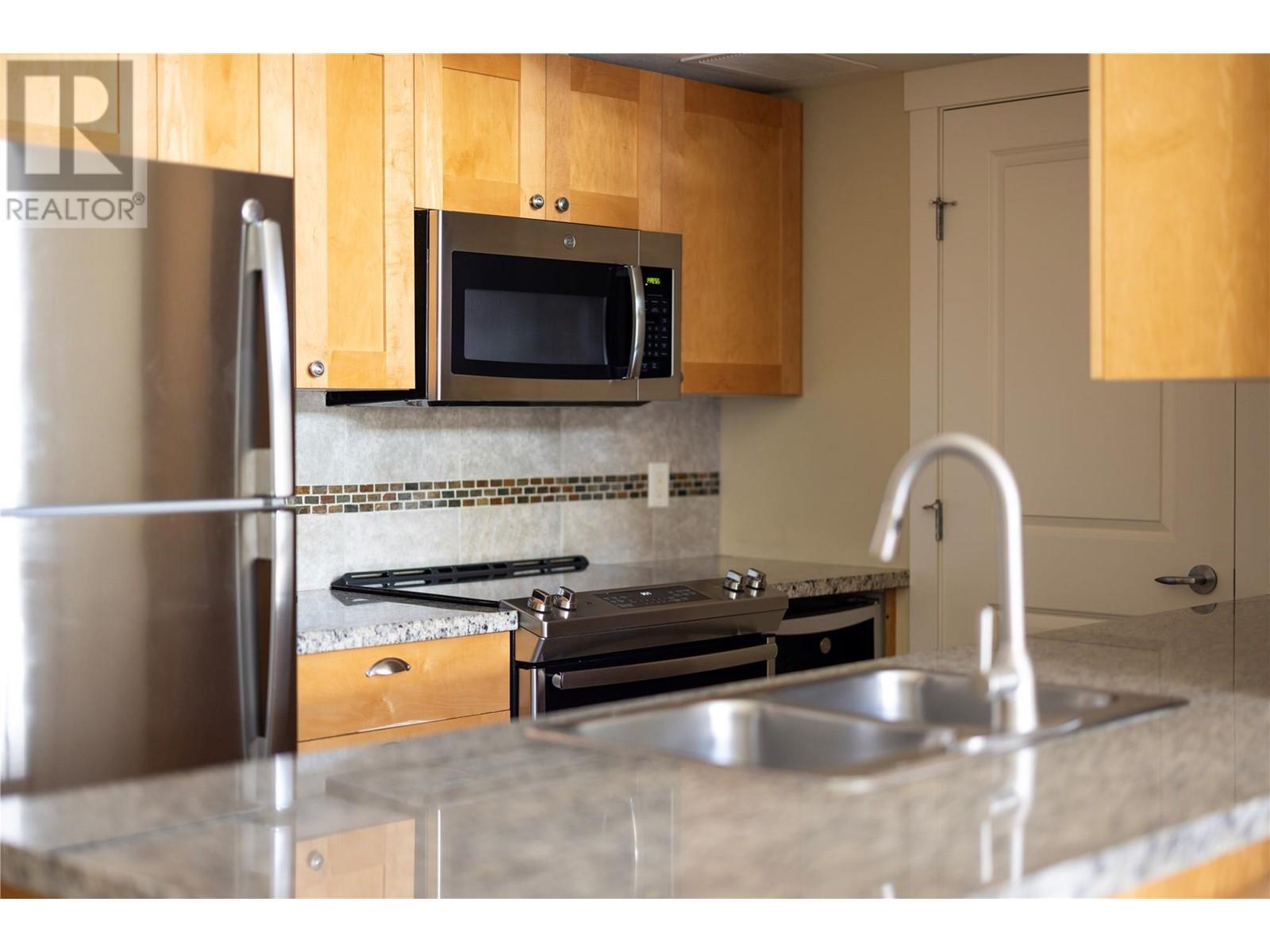 Photo 10 of 4205 Gellatly Road Unit 416, West Kelowna BC