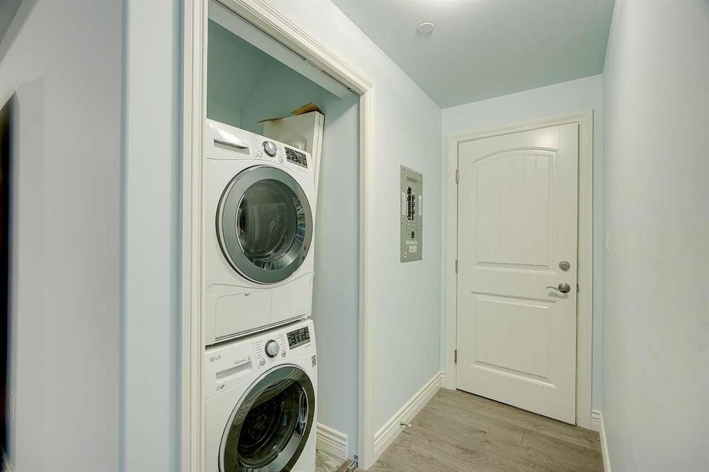 13668 NORTH BLUFF ROAD, White Rock real estate listing R2985147