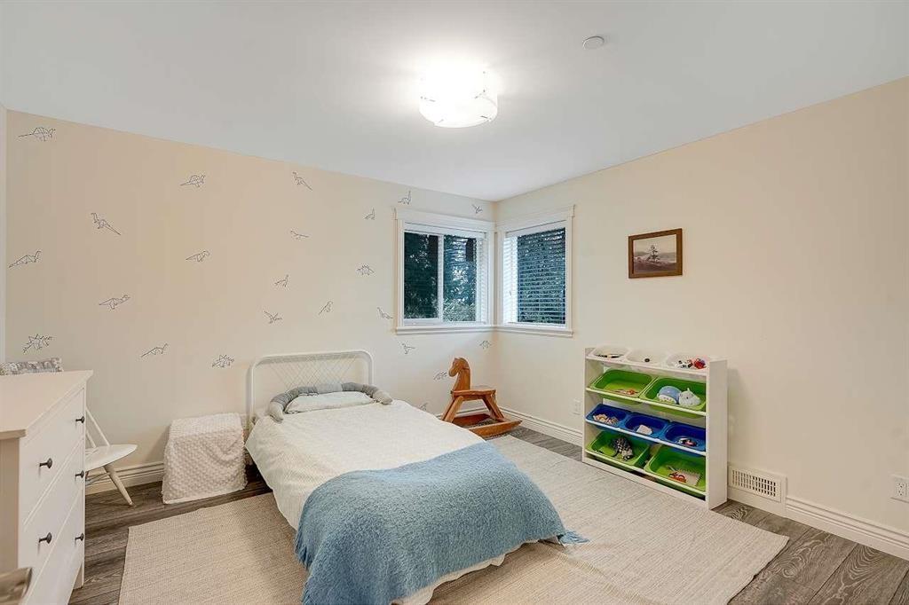 13668 NORTH BLUFF ROAD, White Rock real estate listing R2985147