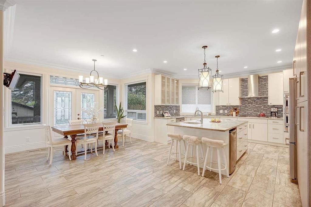 13668 NORTH BLUFF ROAD, White Rock real estate listing R2985147