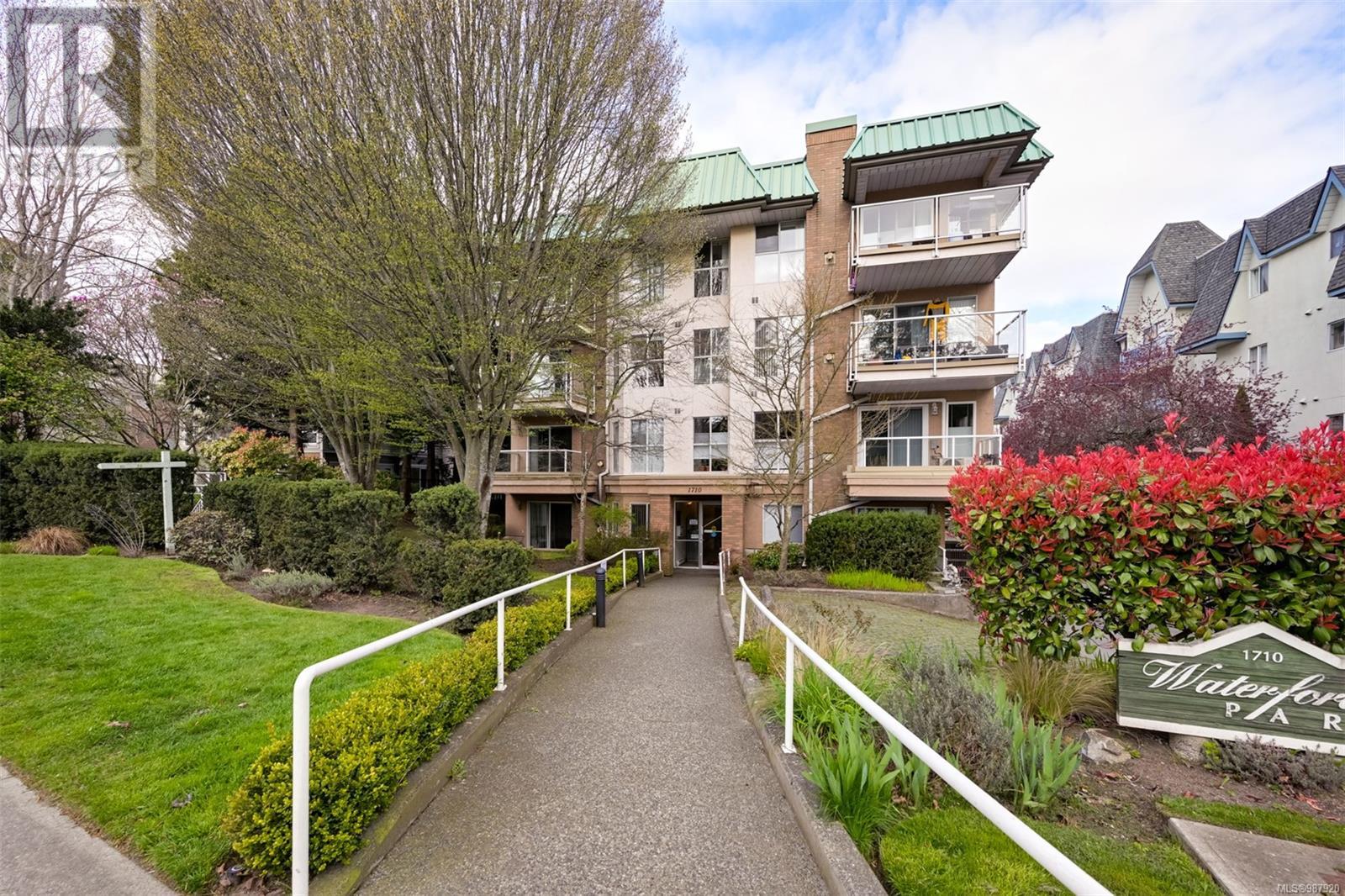 203 1710 Fort Street, Victoria