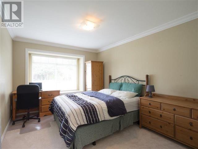 2052 WESTVIEW DRIVE, North Vancouver