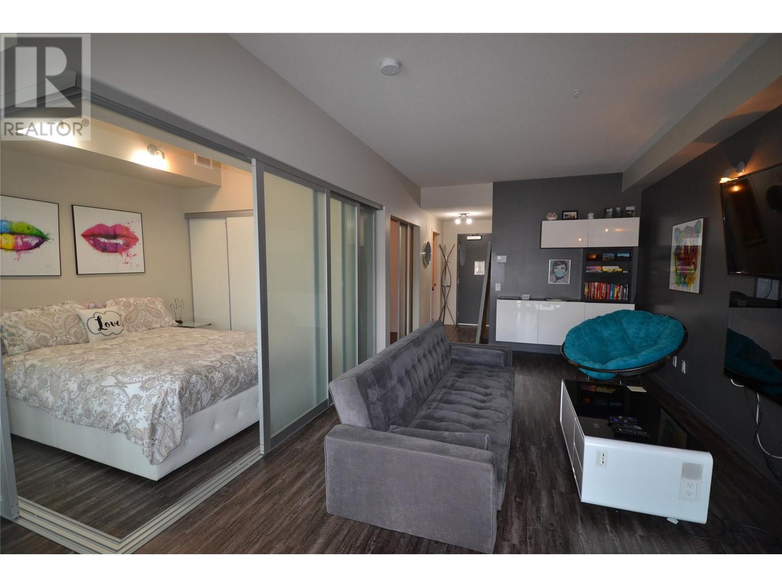 Photo 4 of 1290 St Paul Street Unit 505, Kelowna BC
