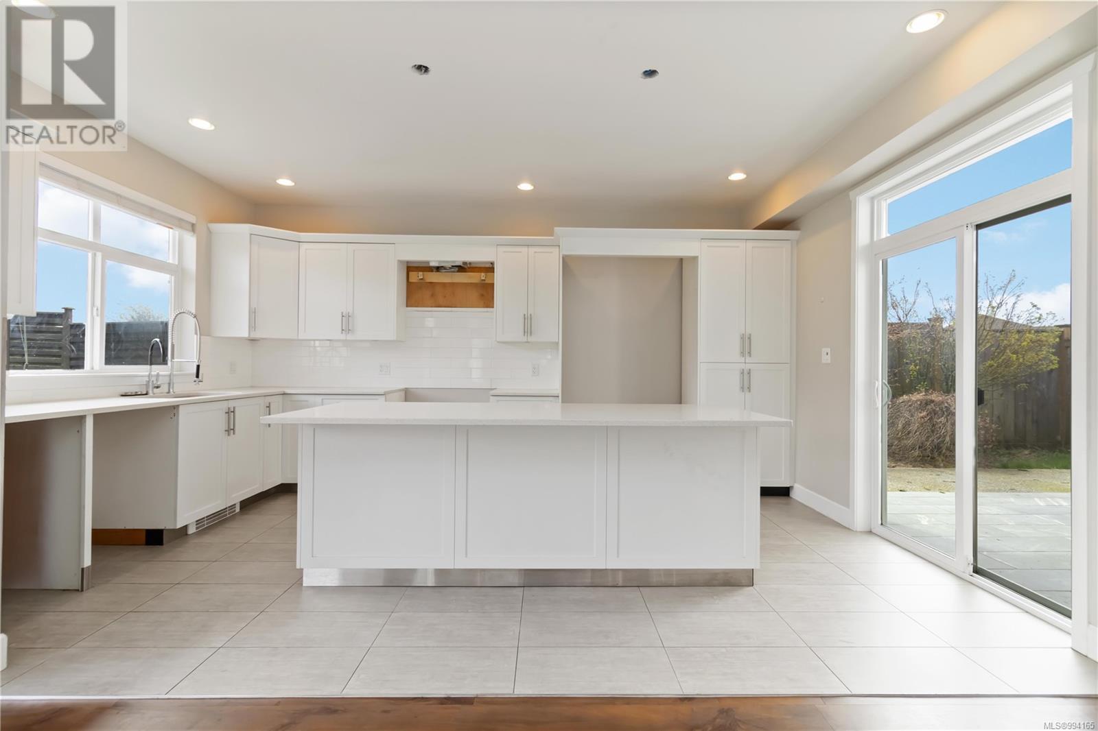 2487 Anthony Pl, Sooke