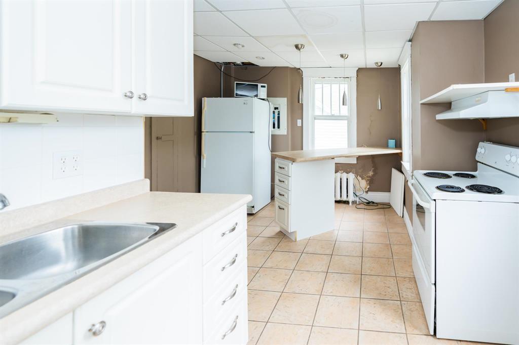 Photo 10 of 574 Gertrude Avenue, Winnipeg MB