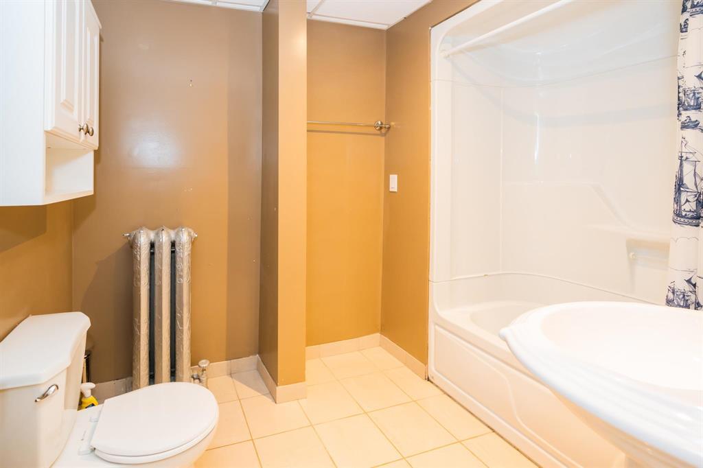Photo 5 of 574 Gertrude Avenue, Winnipeg MB