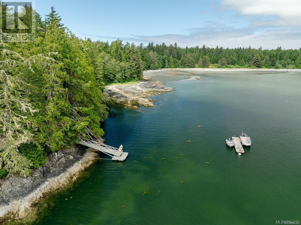 LT 1 Vargas Island, Tofino