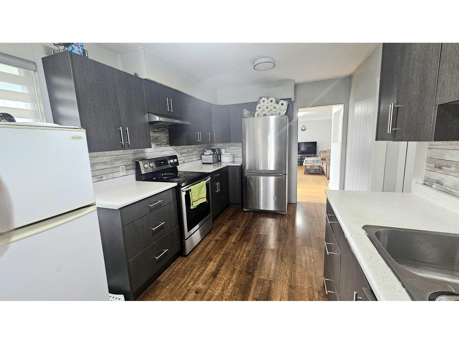 Photo 6 of 13137 106 A Avenue, Surrey BC