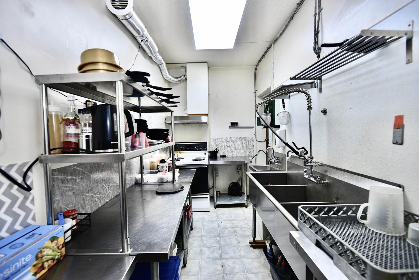 136 CONFIDENTIAL AVENUE, Harrison Hot Springs, Harrison Hot Springs