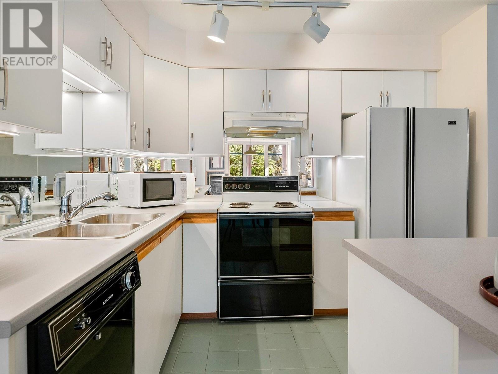 207 3212 BLUEBERRY DRIVE, Whistler
