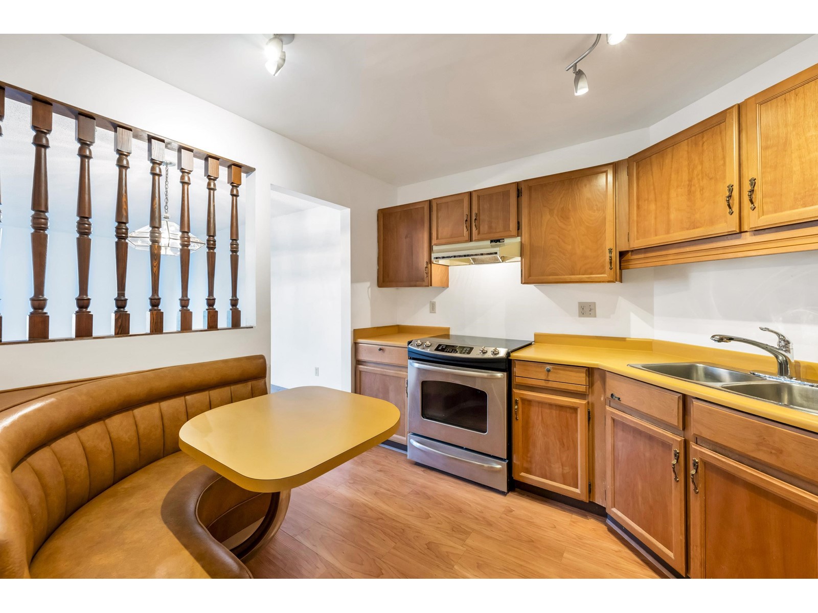 209 1355 WINTER STREET, White Rock