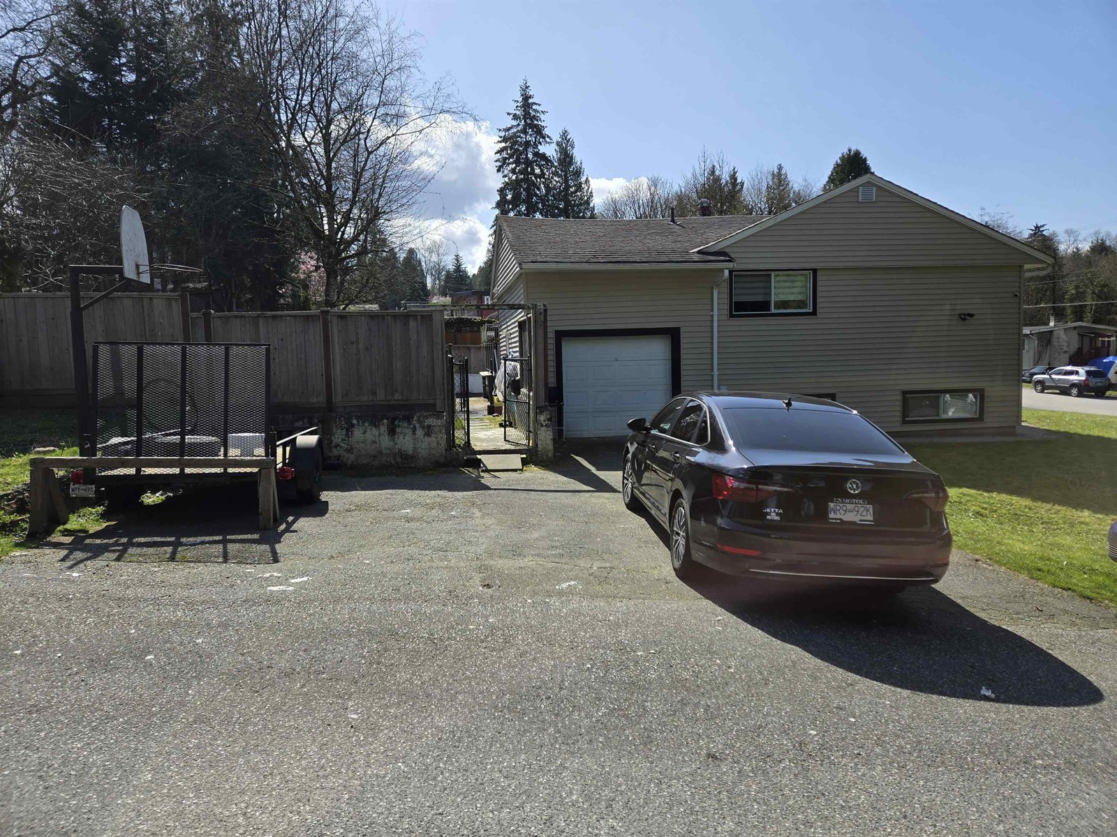 Photo 10 of 11352 Glen Avon Drive, Surrey BC