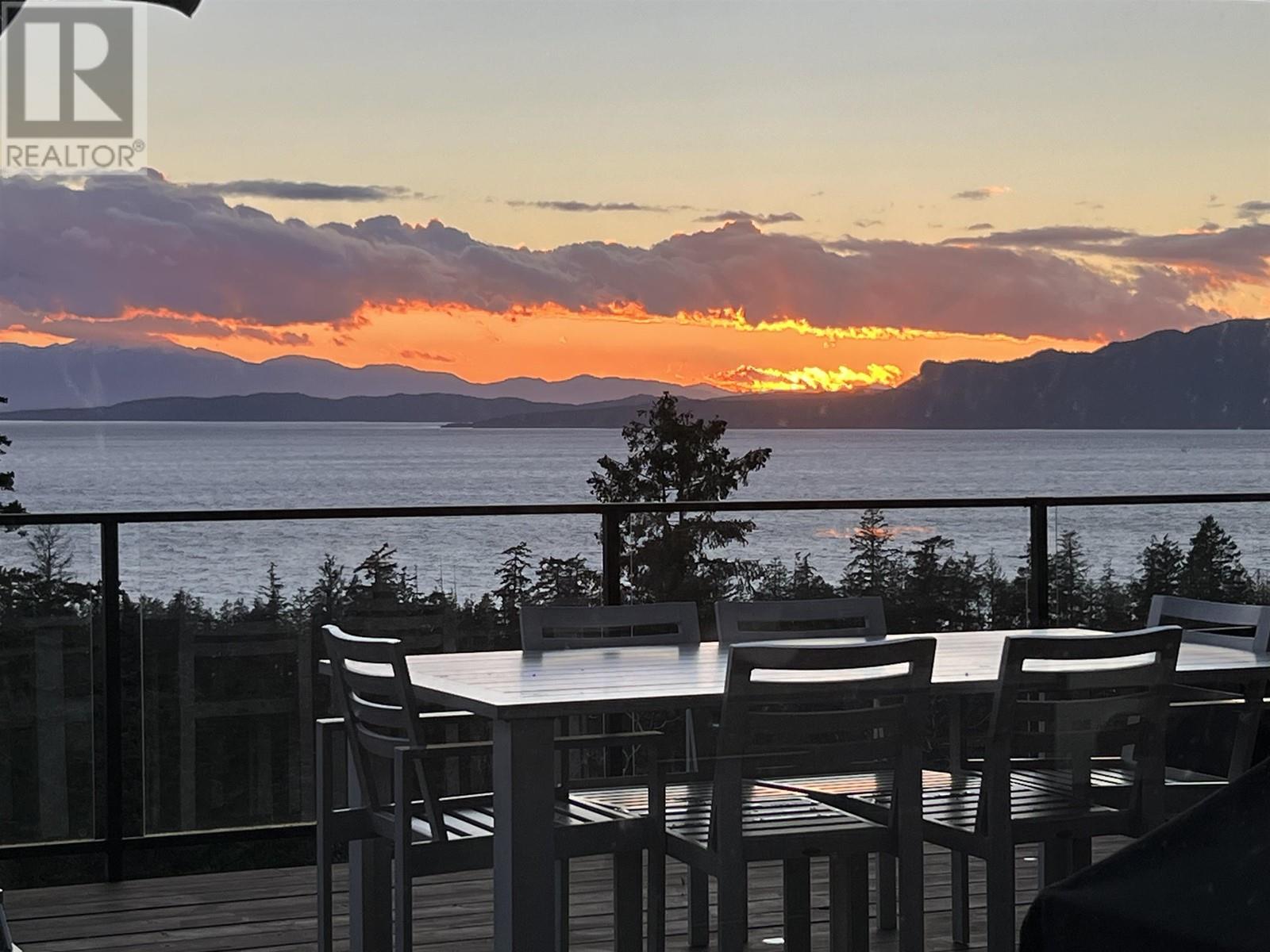10706 WOOD BAY RIDGE ROAD, Halfmoon Bay