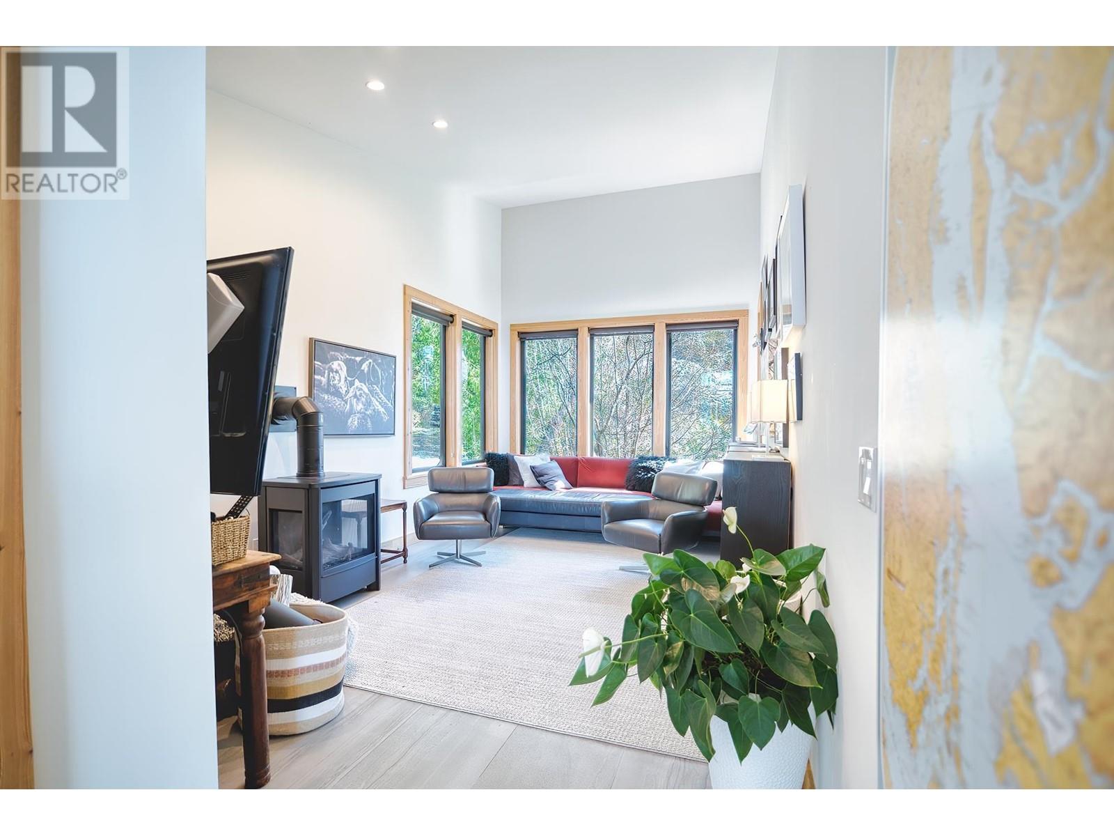 10706 WOOD BAY RIDGE ROAD, Halfmoon Bay