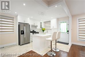 Photo 3 of 48 Larchwood Circle, Welland ON