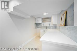 Photo 36 of 48 Larchwood Circle, Welland ON