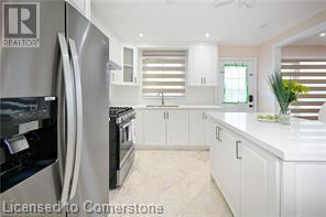 Photo 9 of 48 Larchwood Circle, Welland ON