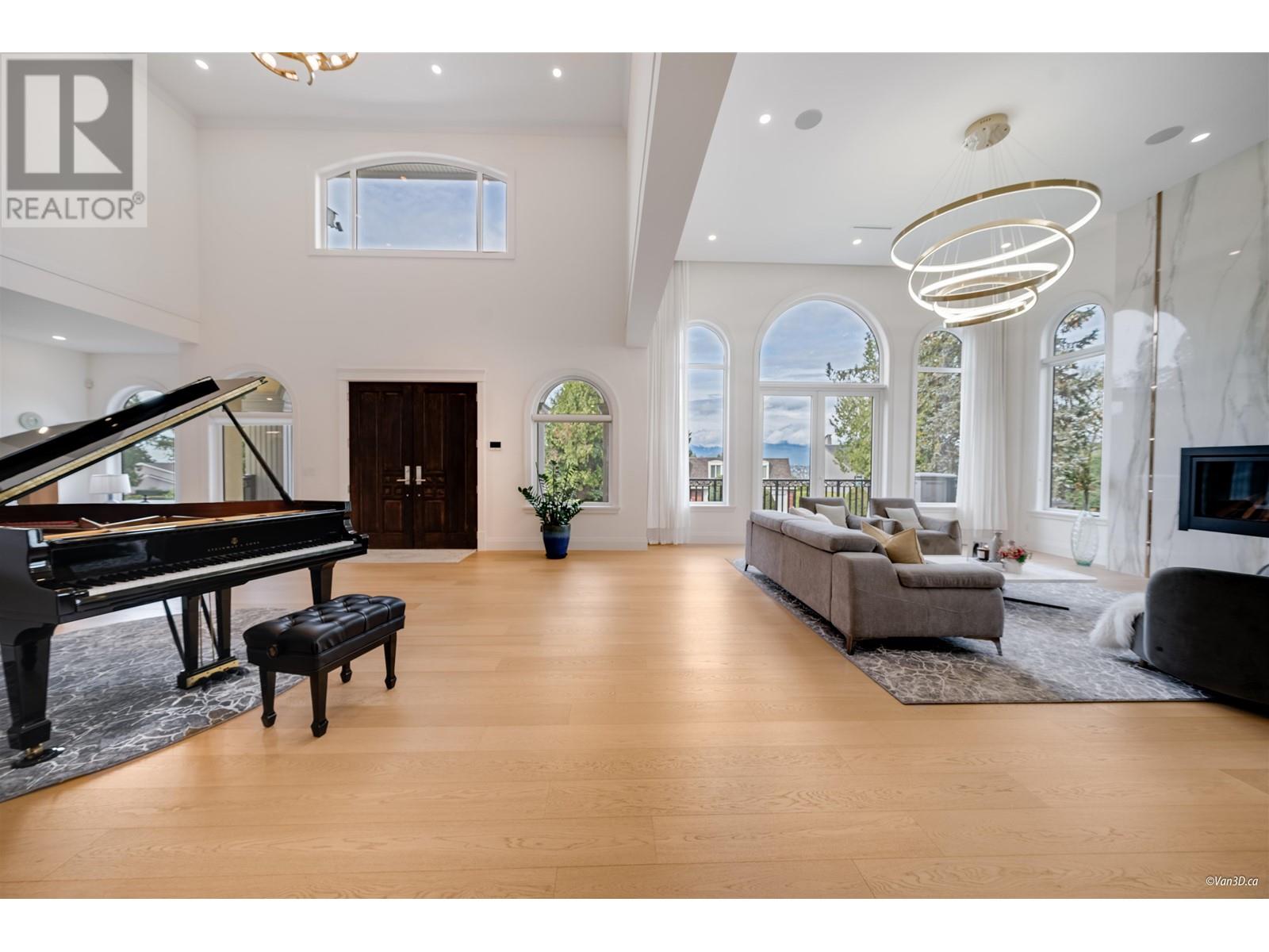 Photo 4 of 7415 Lambeth Drive, Burnaby BC