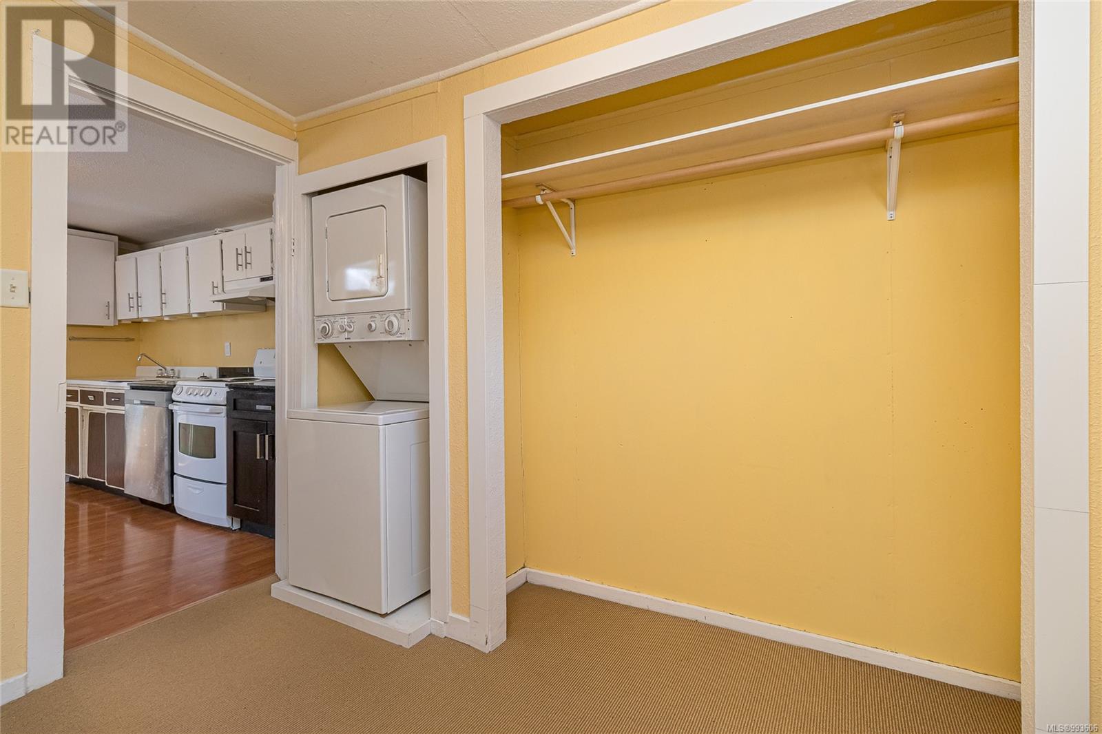  2574 Cook Street, Victoria