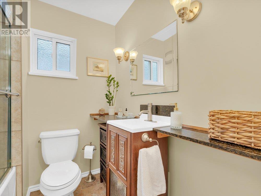 5231 1 AVENUE, Delta real estate listing R2955941
