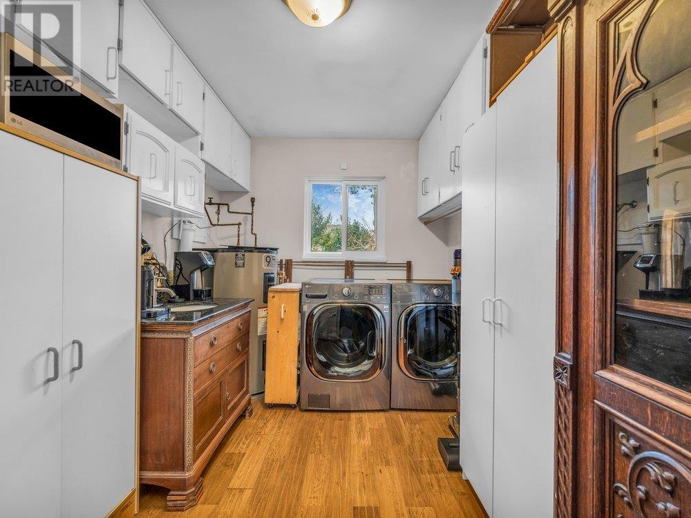 5231 1 AVENUE, Delta real estate listing R2955941