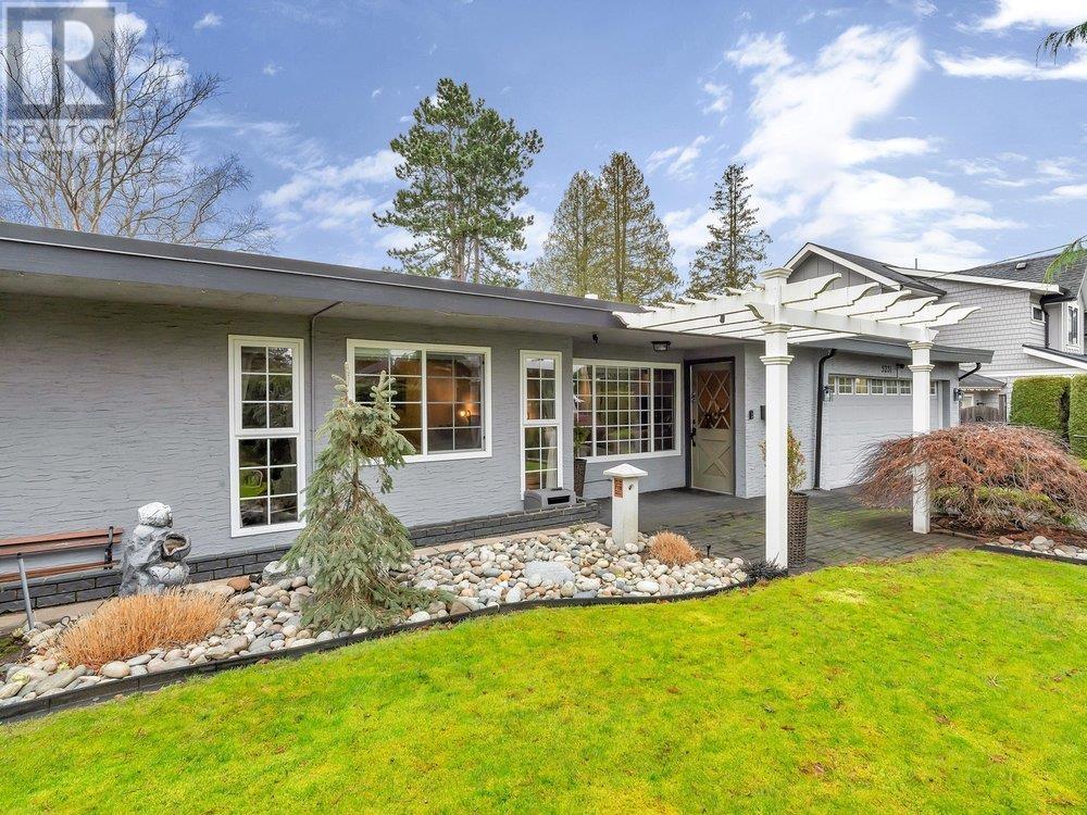 5231 1 AVENUE, Delta real estate listing R2955941