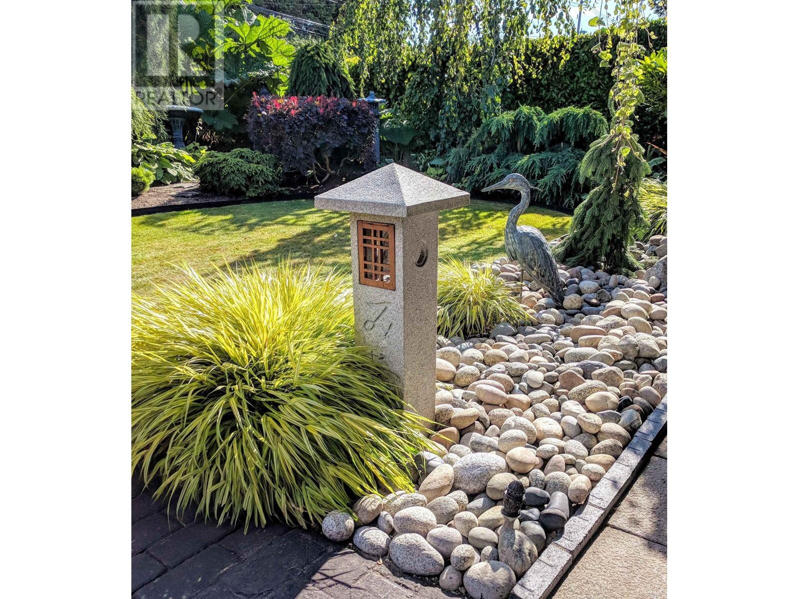 5231 1 AVENUE, Delta real estate listing R2955941