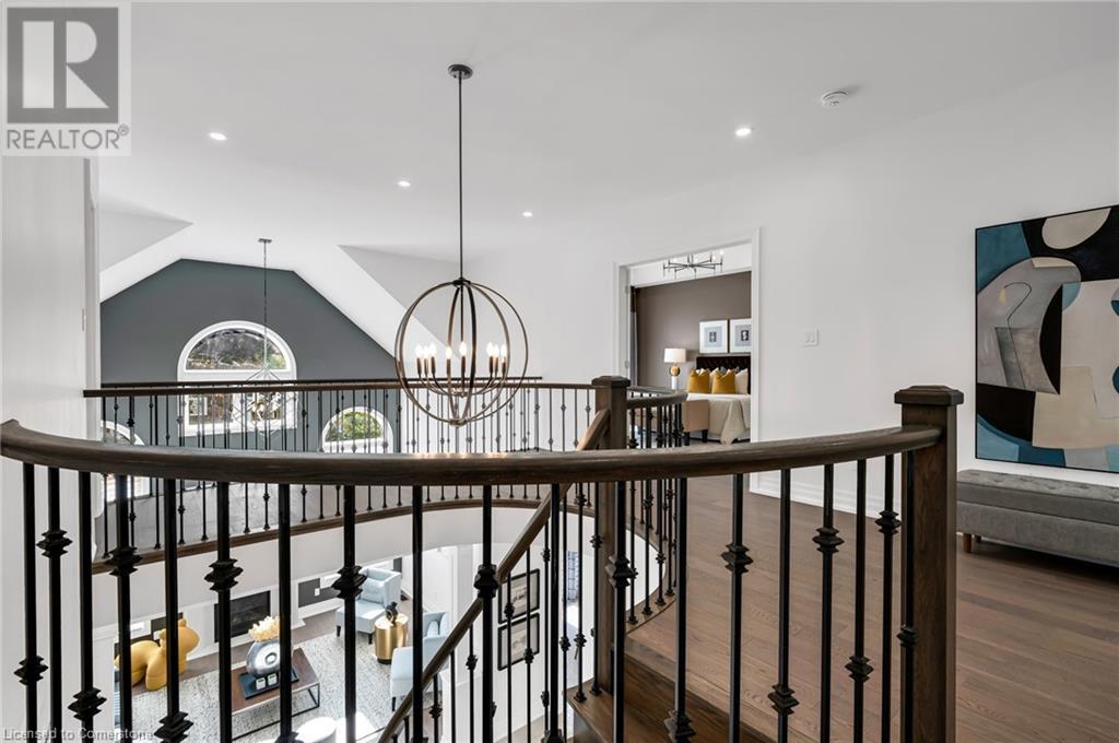 Photo 15 of 18 Legacy Lane, Hamilton ON