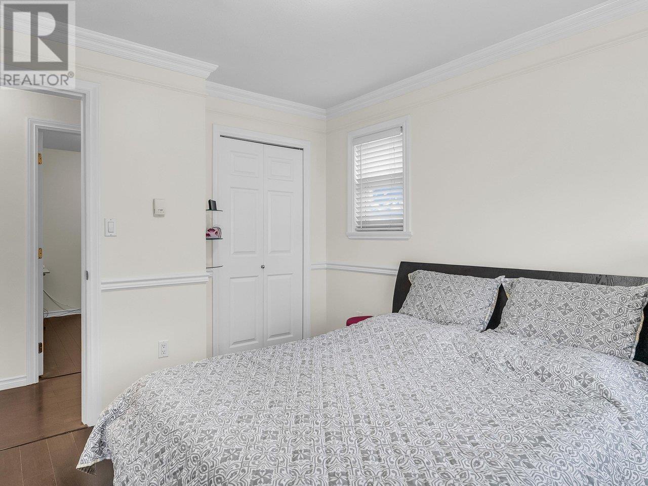 1 4689 CANADA WAY, Burnaby