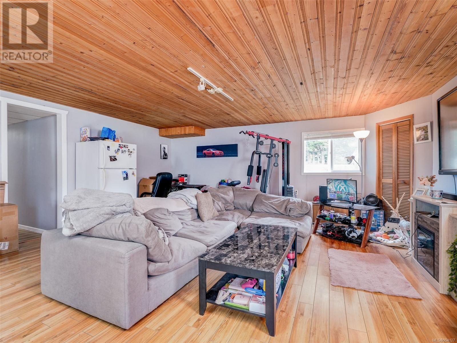 6989 Grant Rd W, Sooke