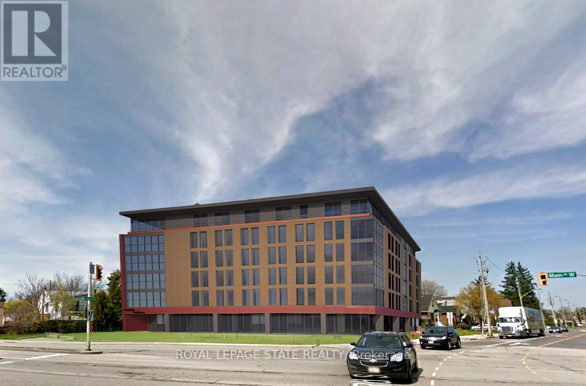 906 Main