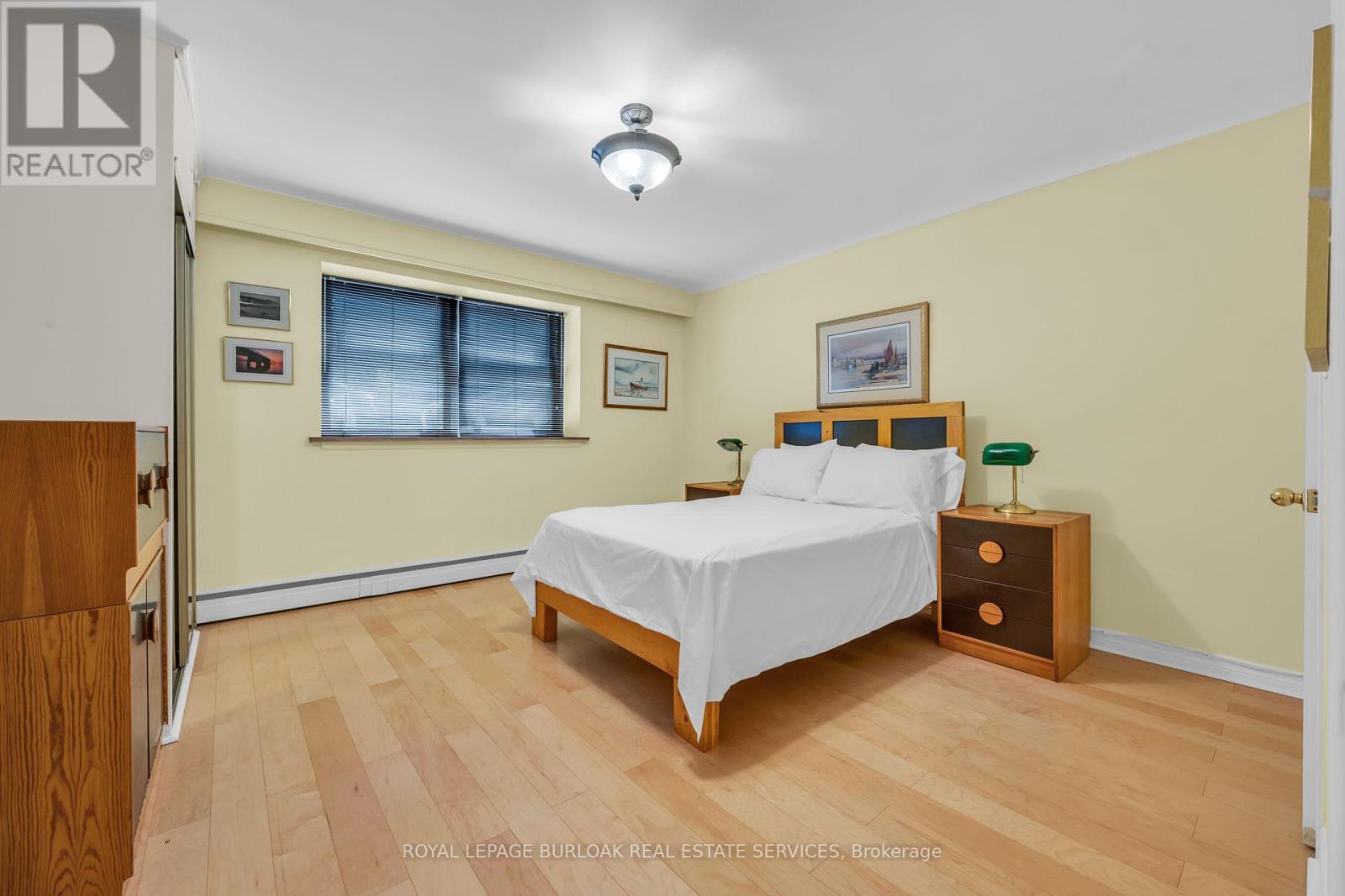 Photo 21 of 108 1377 Lakeshore Road, Burlington ON