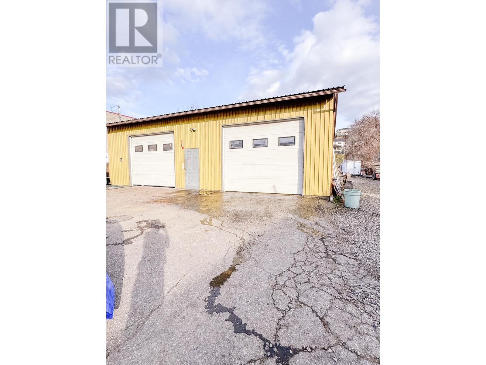  1909 43 Street, Vernon