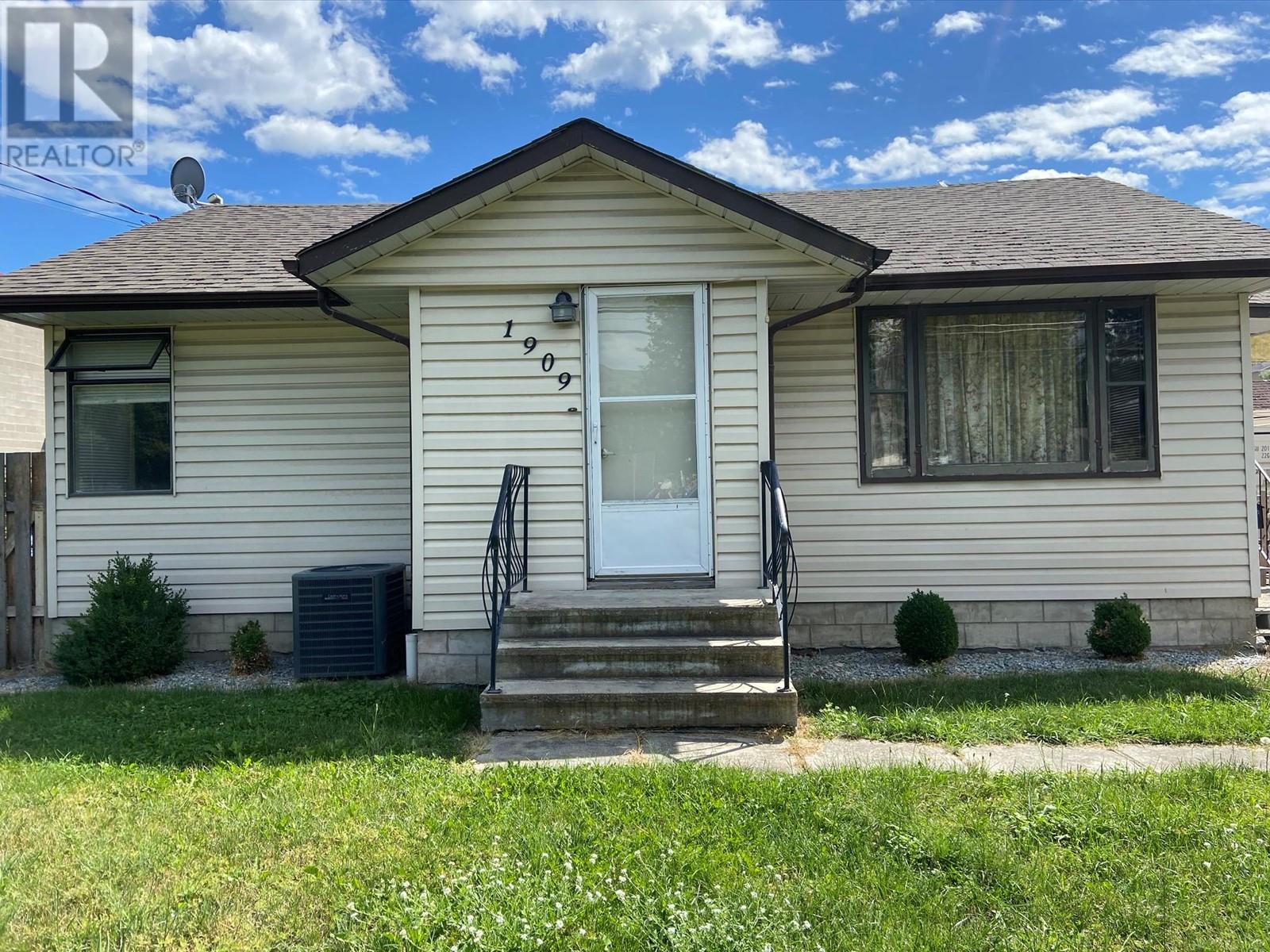  1909 43 Street, Vernon