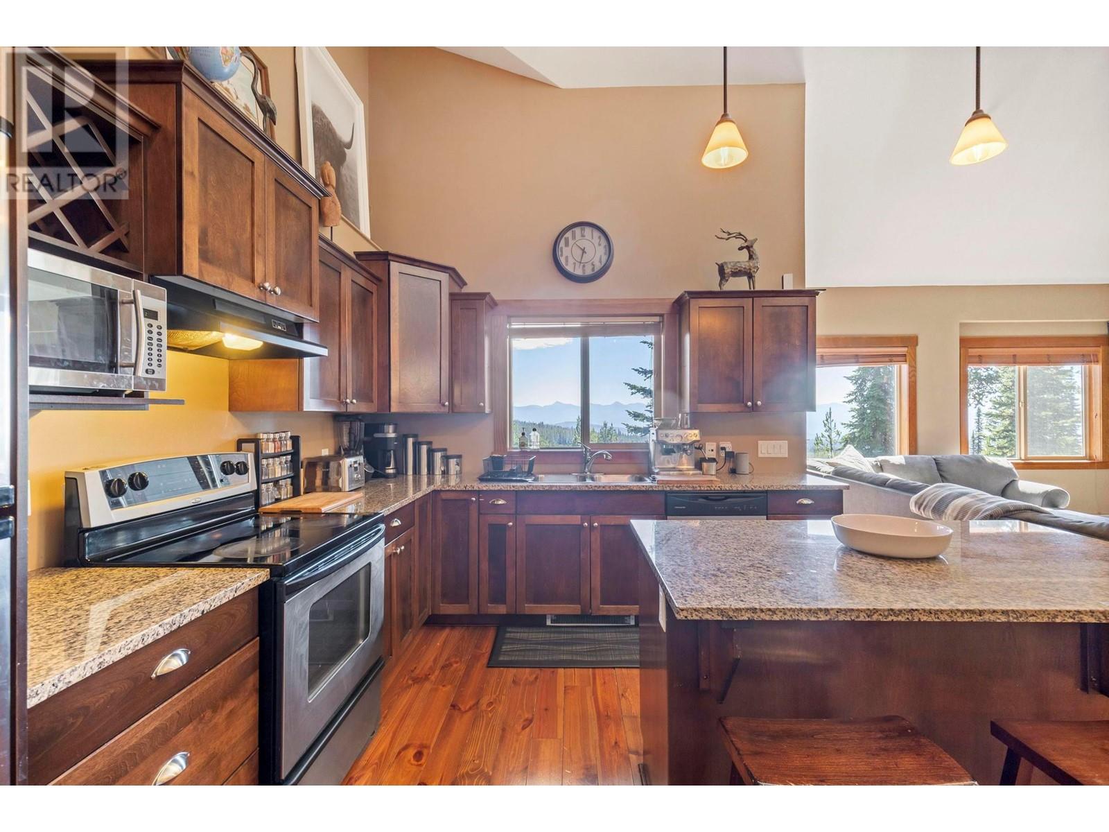 4 4939 Snow Pines Road, Big White