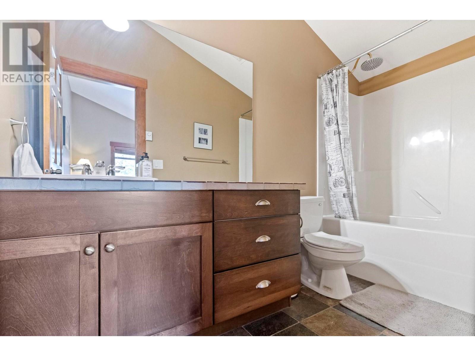 4 4939 Snow Pines Road, Big White