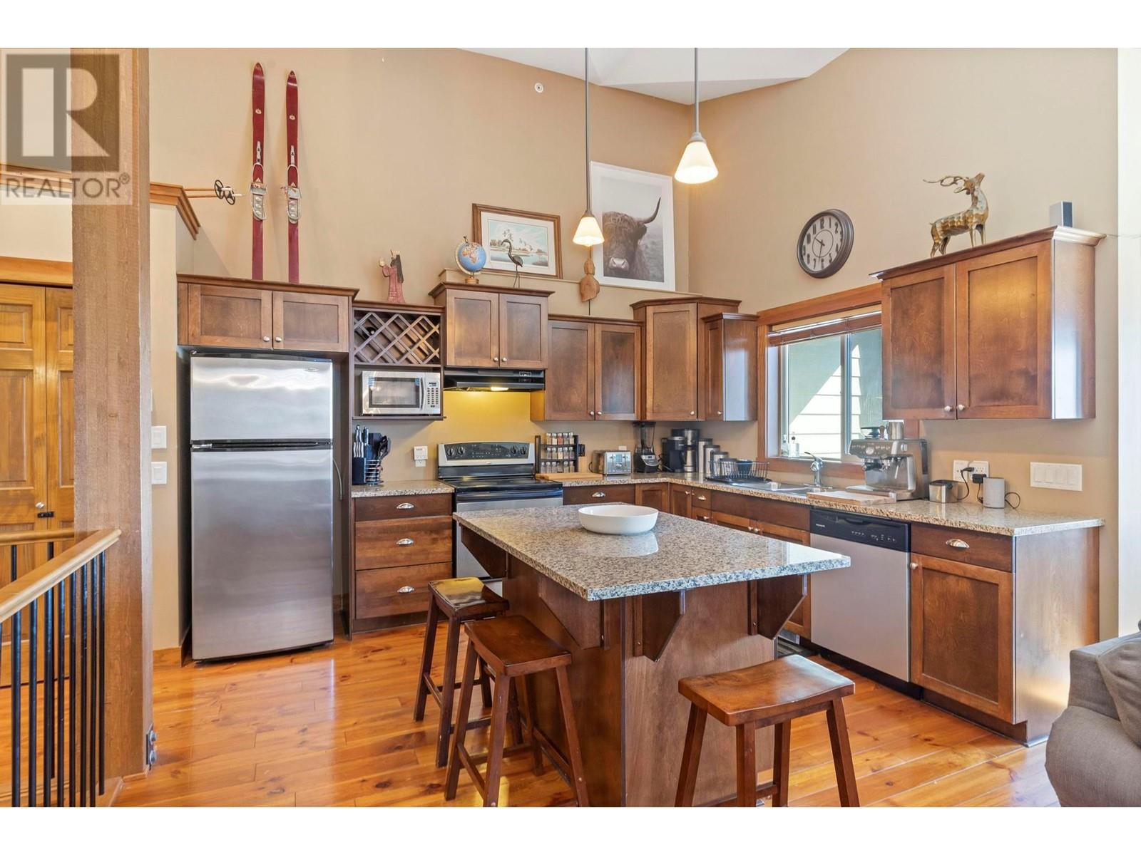 4 4939 Snow Pines Road, Big White