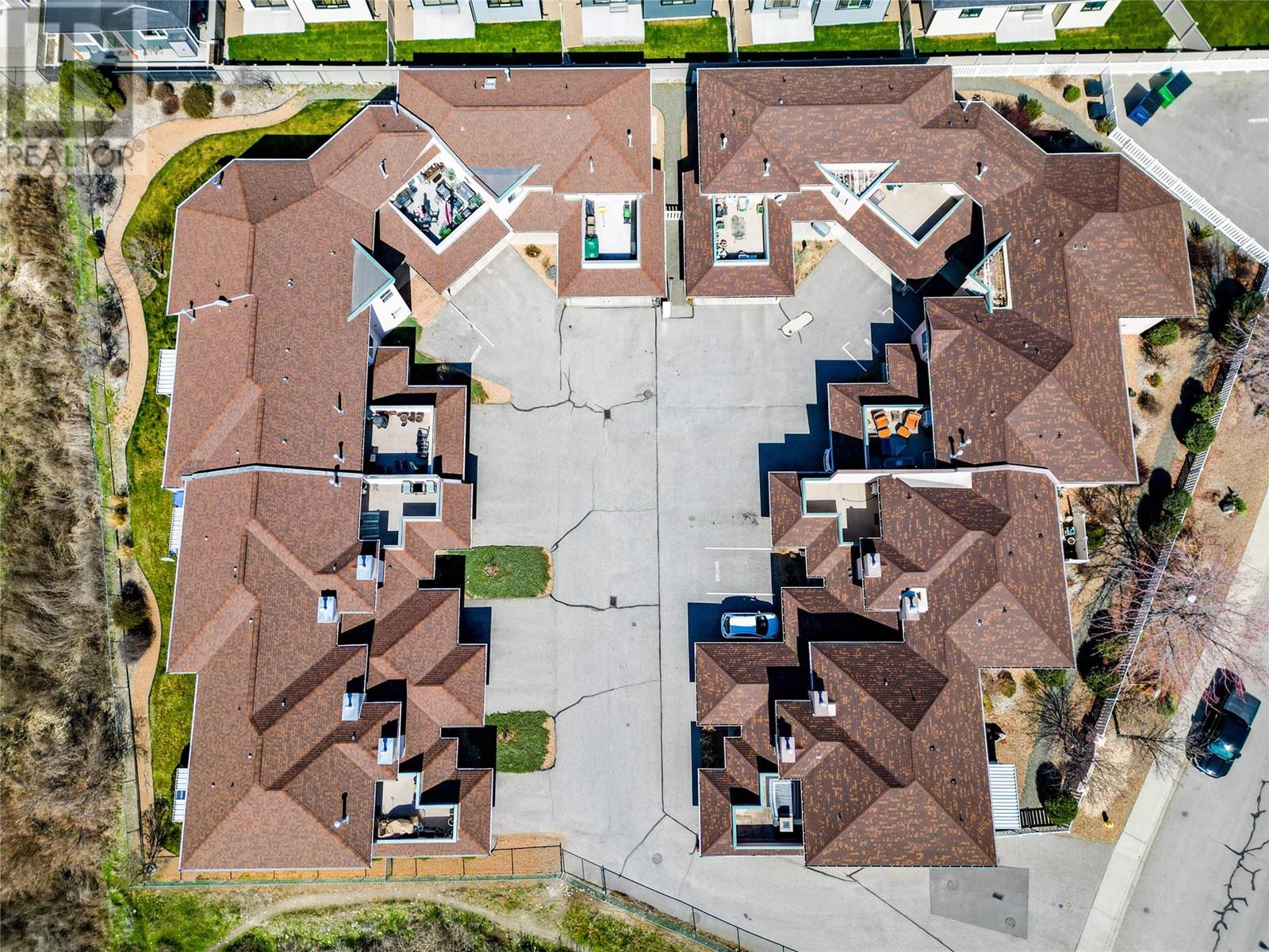 6514 Meadows Drive Unit# 12, Oliver