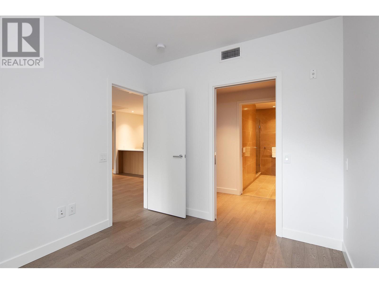 Photo 12 of 106 1055 Ridgewood Drive, North Vancouver BC