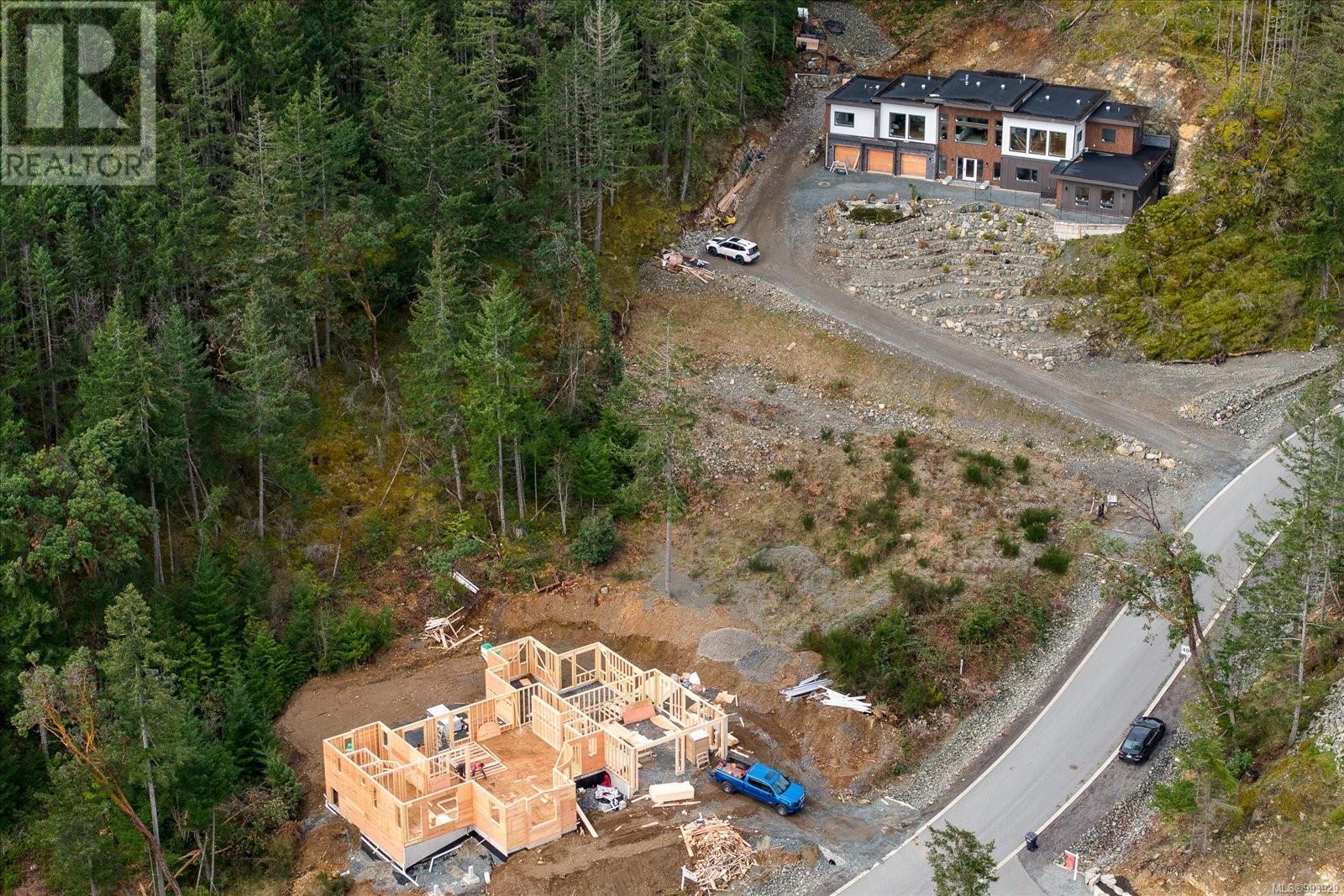 Photo 13 of 5055 Broad Ridge Pl, Lantzville BC