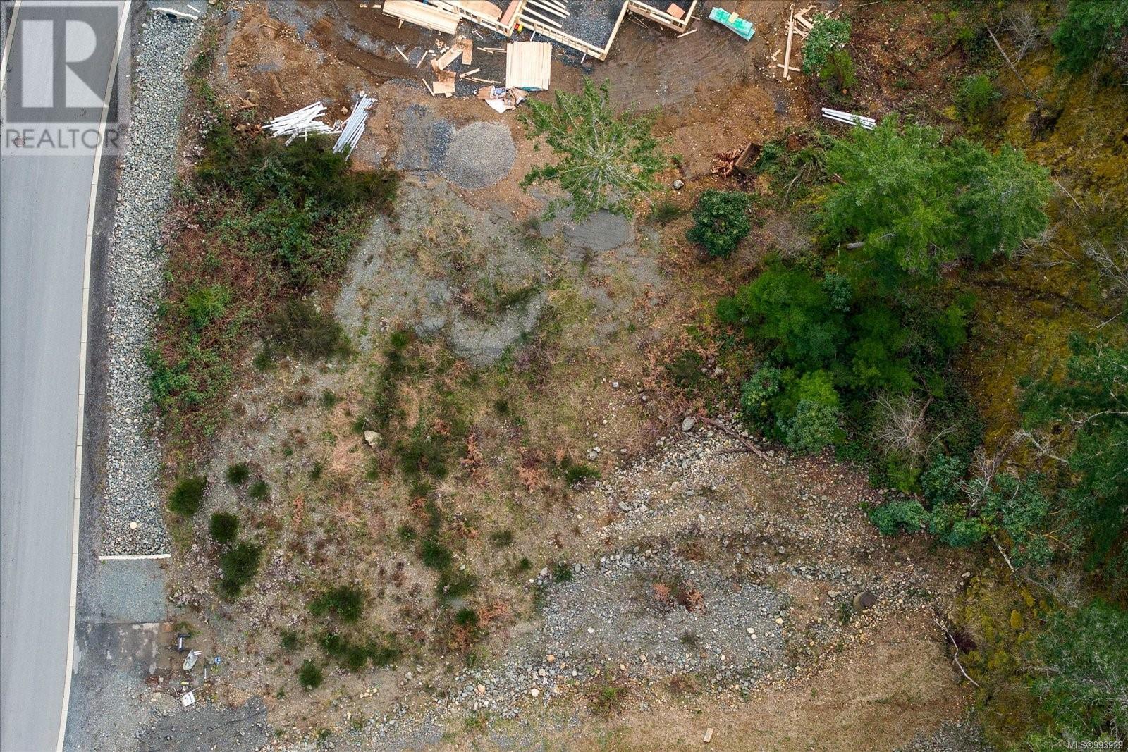 Photo 10 of 5055 Broad Ridge Pl, Lantzville BC