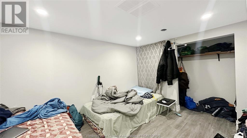 Photo 14 of 211 Josephine, Windsor ON