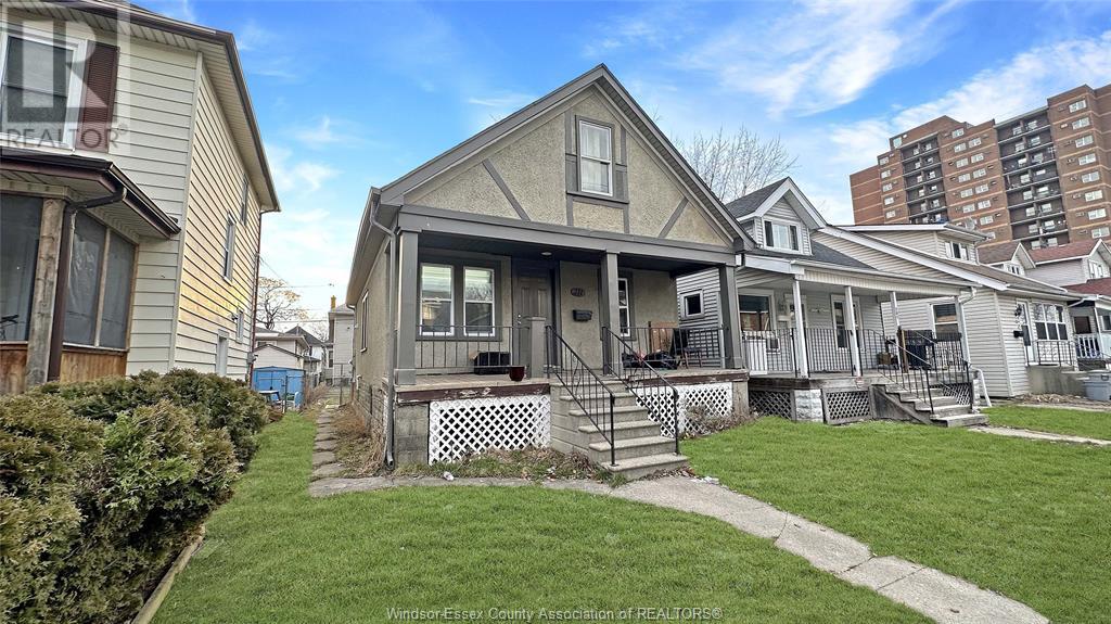 Photo 2 of 211 Josephine, Windsor ON