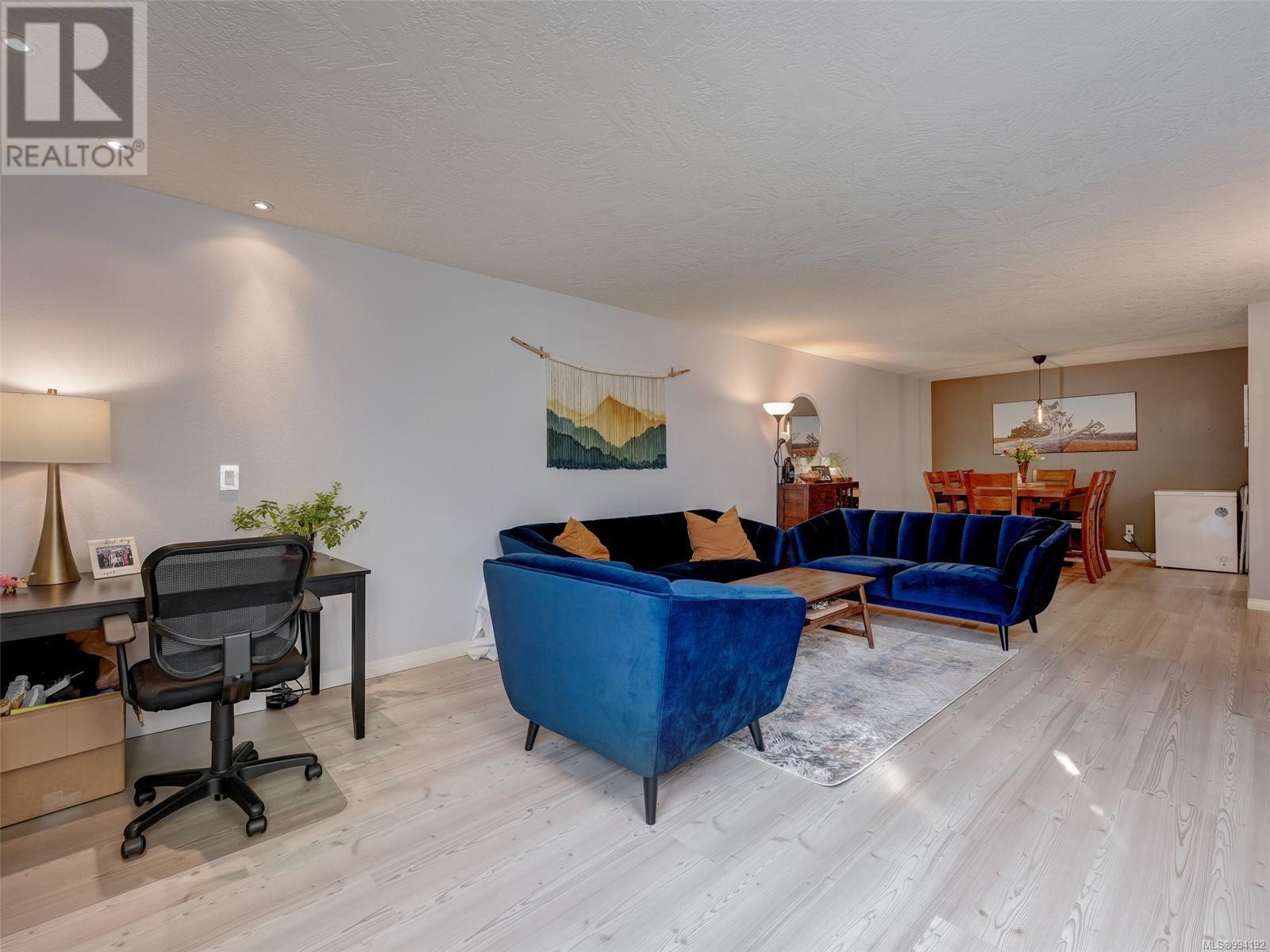 105 1610 Jubilee Avenue, Victoria