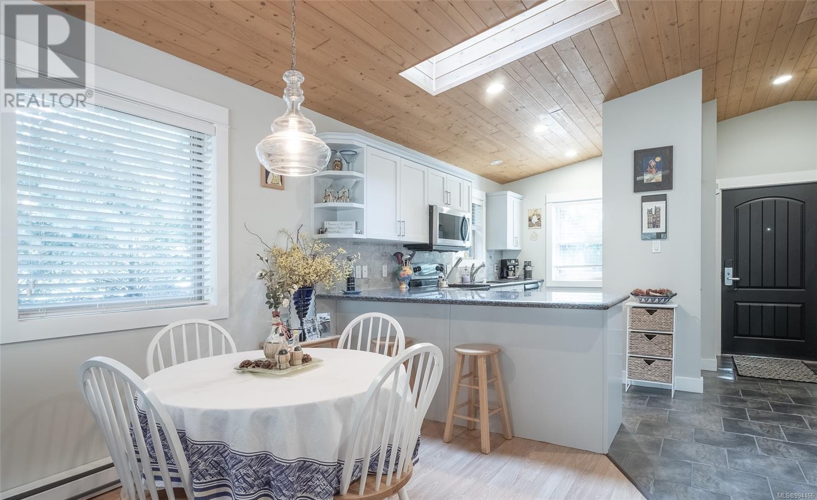 161 1080 Resort Dr, Parksville real estate listing 994166