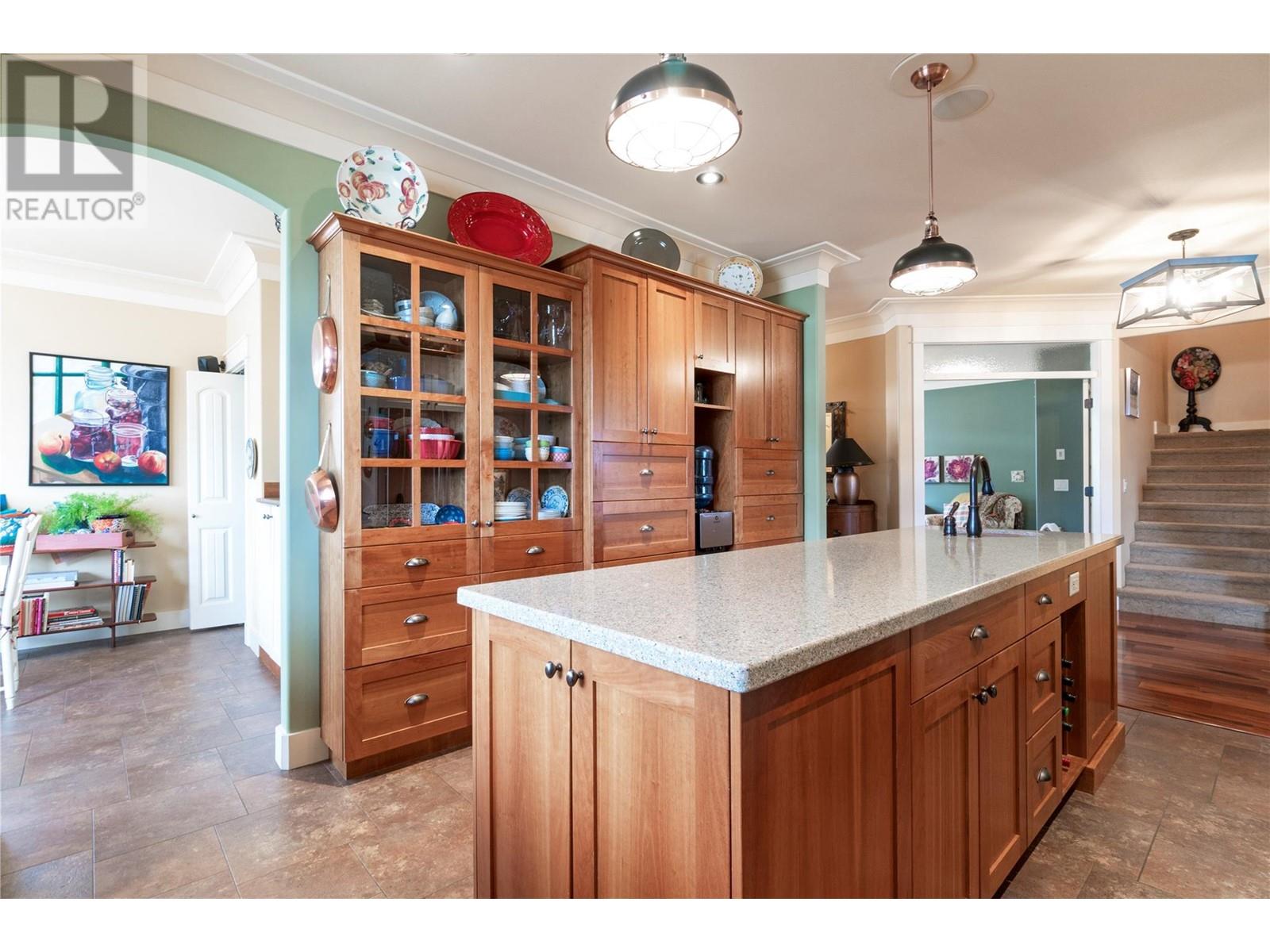 Photo 10 of 4320 14 Street Ne, Salmon Arm BC
