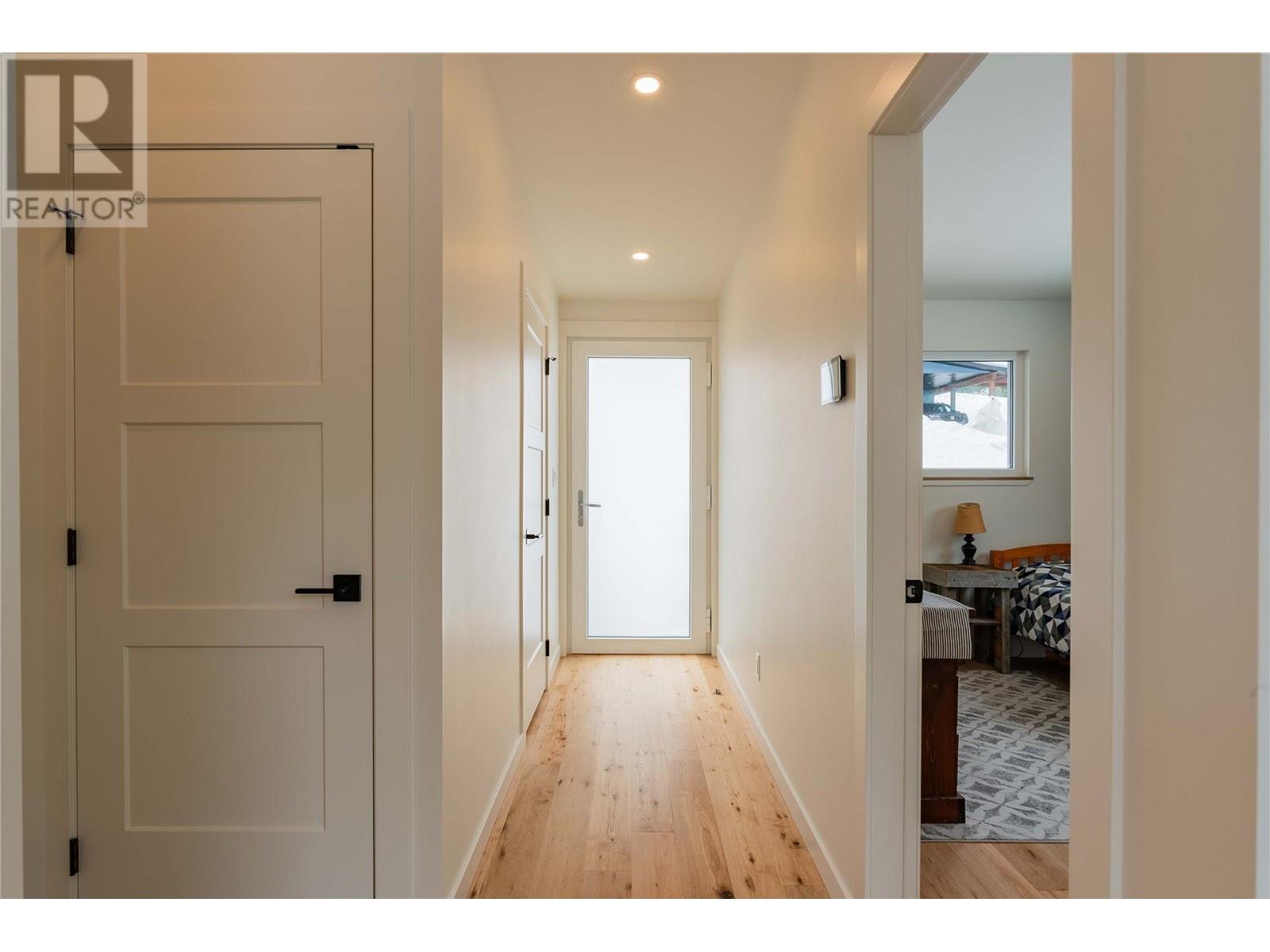 1139 BLACK BEAR Drive, Rossland