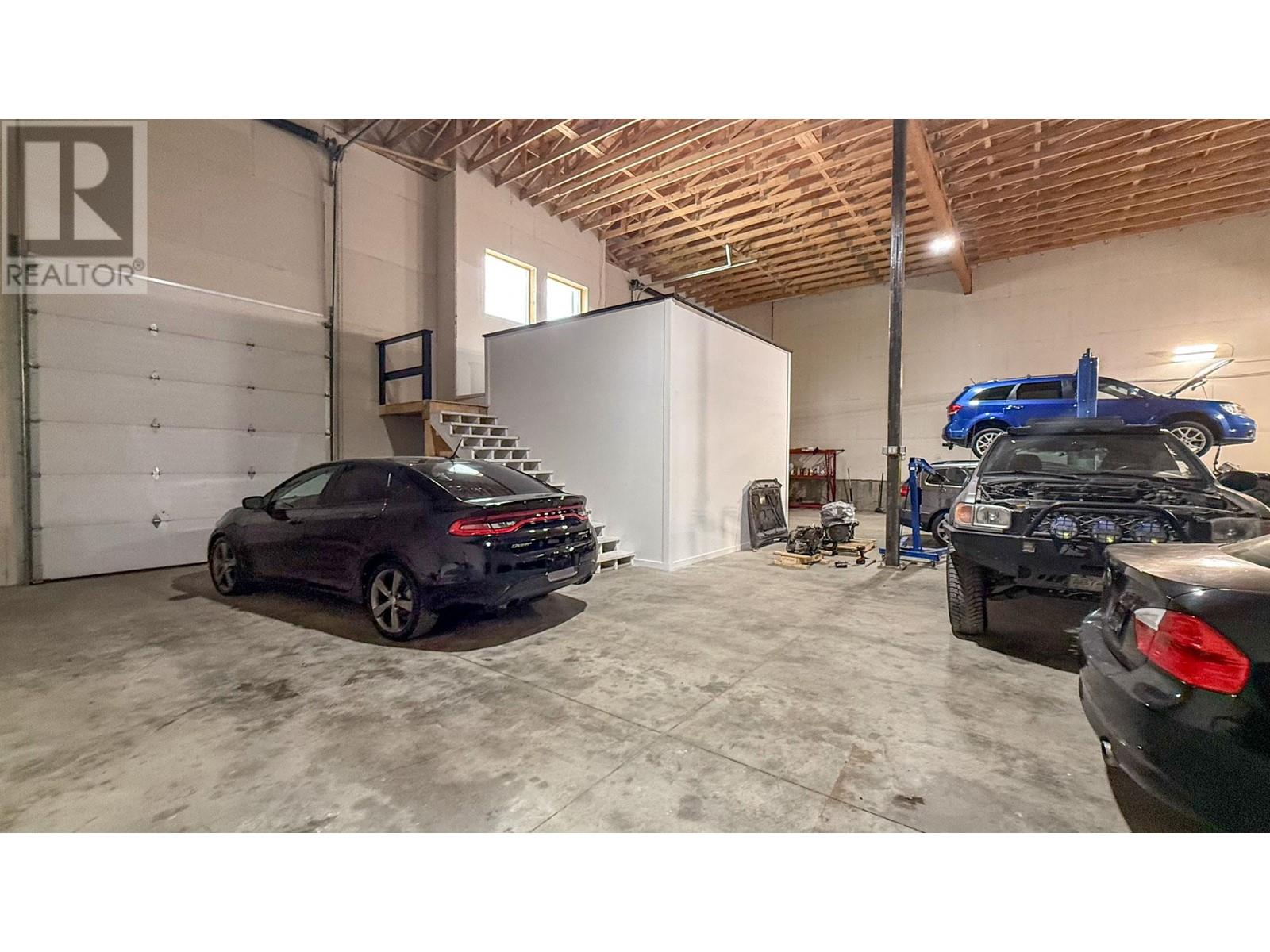  2842 Fenwick Road, Kelowna