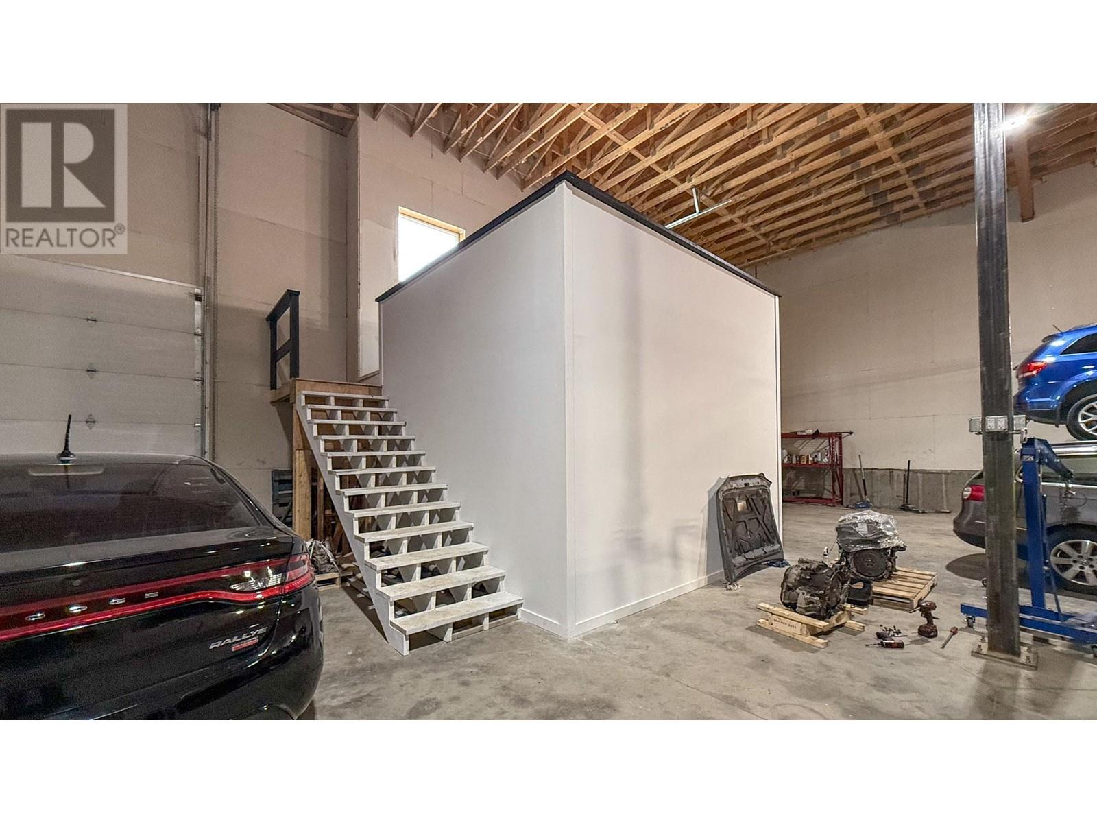  2842 Fenwick Road, Kelowna